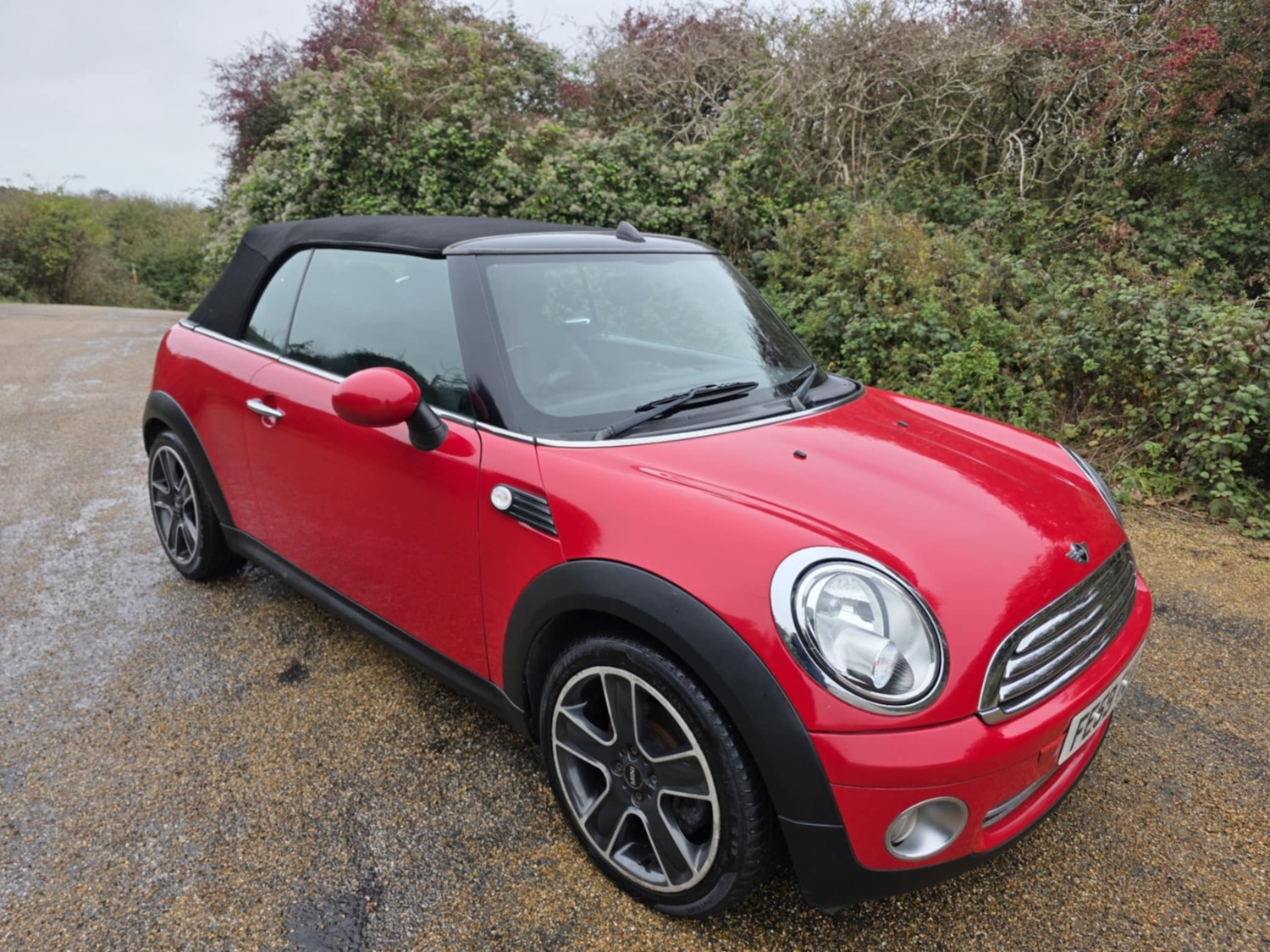 Used MINI Convertible 2009 for sale - 76180907: Photo 2