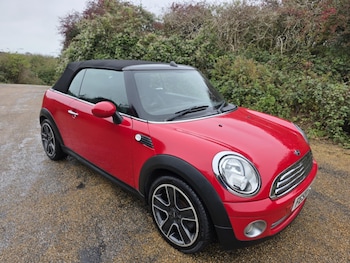 Used MINI Convertible 2009 for sale - 76180907: Photo