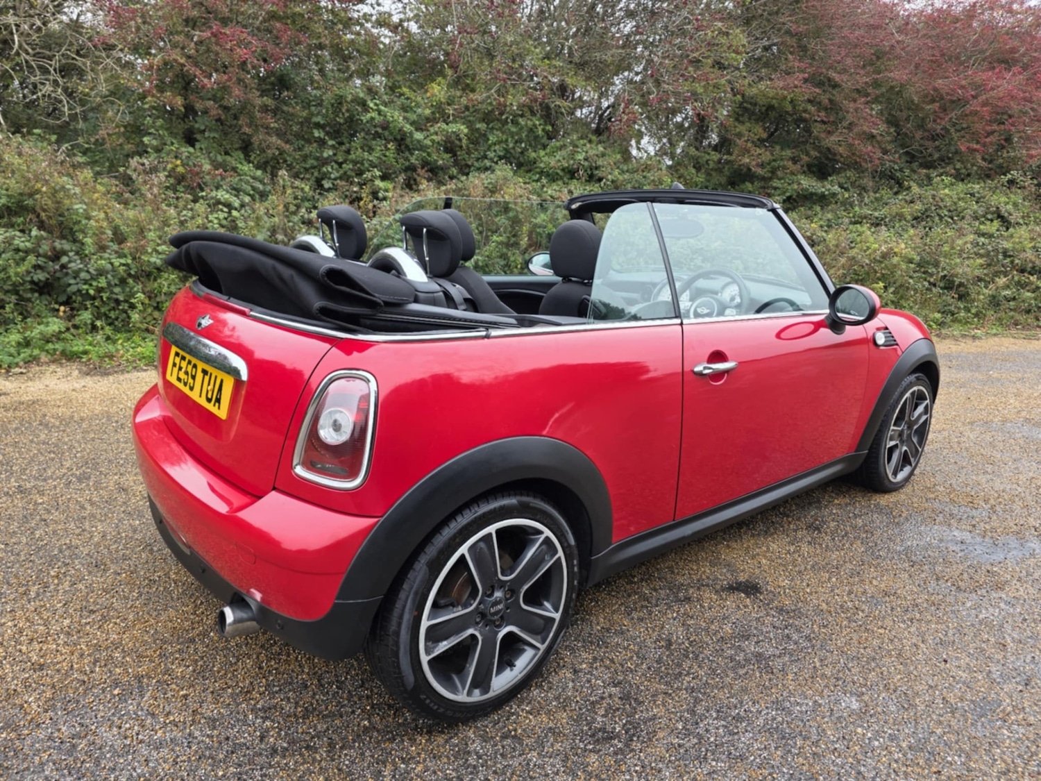 Used MINI Convertible 2009 for sale - 76180907: Photo 3