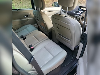 Used Renault Scenic 2009 for sale - 76016775: Photo
