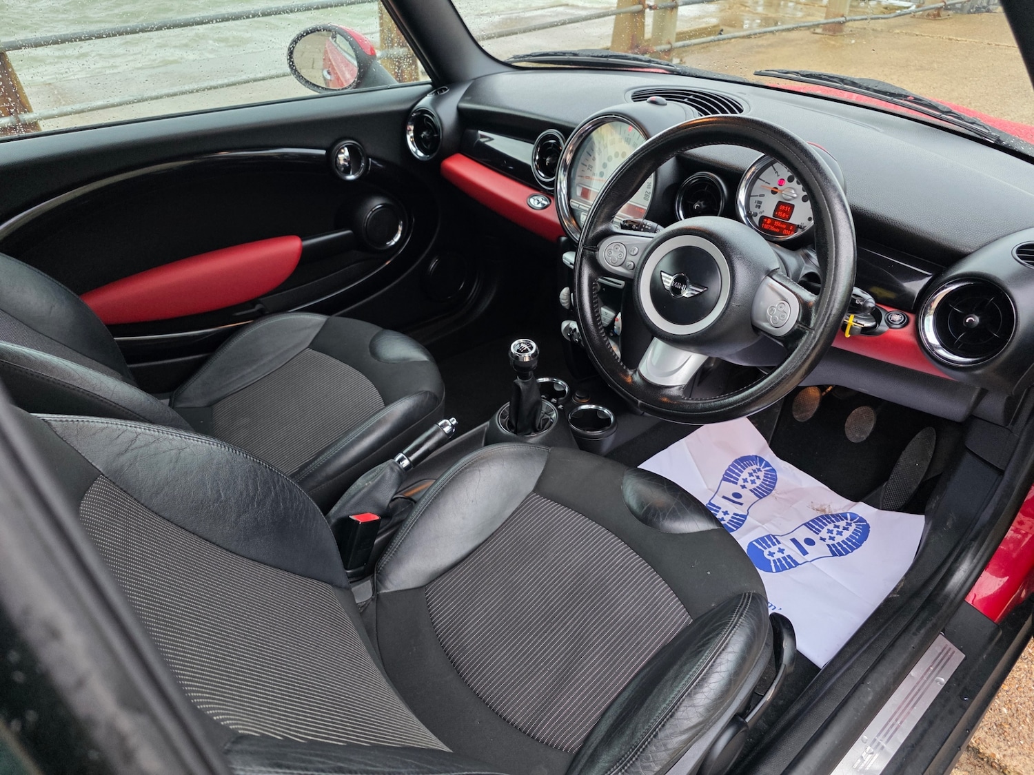 Used MINI Convertible 2009 for sale - 77701144: Photo 10