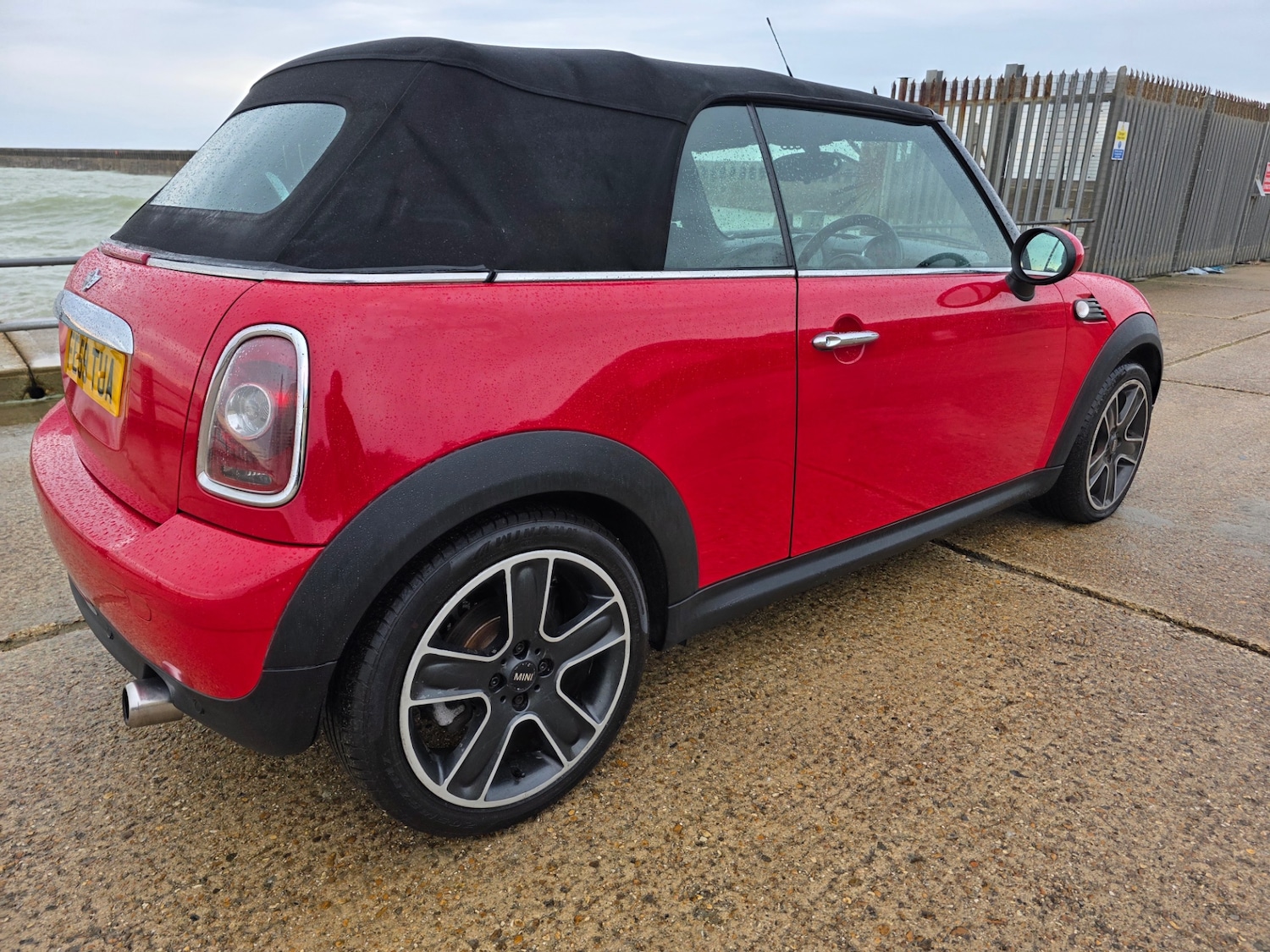Used MINI Convertible 2009 for sale - 77701144: Photo 6