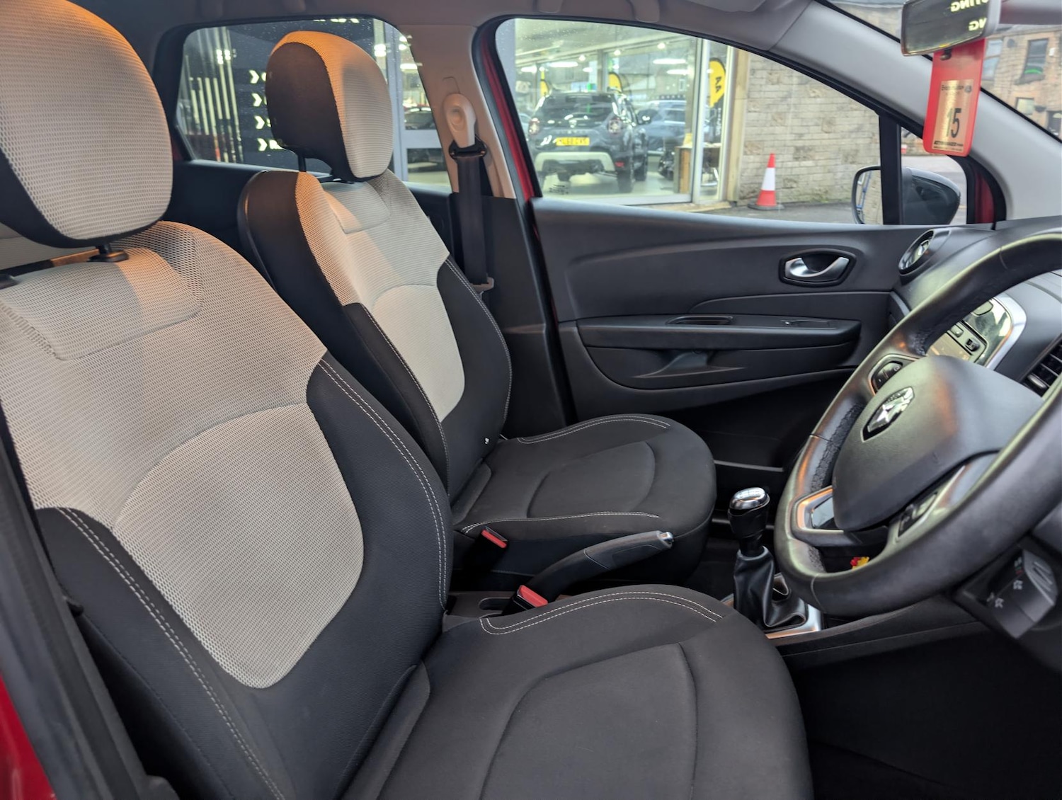 Used Renault Captur 2018 for sale - 77697005: Photo 27