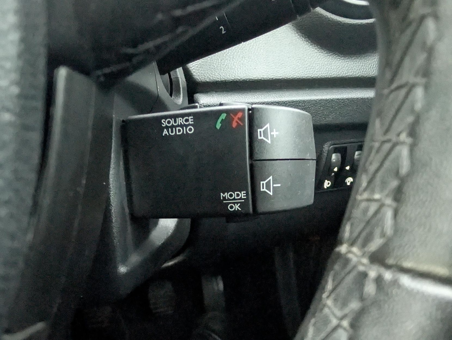 Used Renault Captur 2018 for sale - 77697005: Photo 34