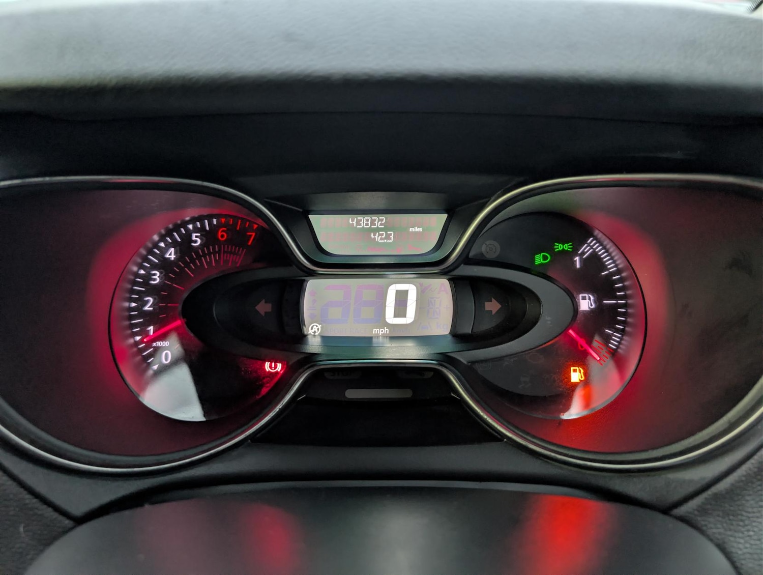 Used Renault Captur 2018 for sale - 77697005: Photo 35