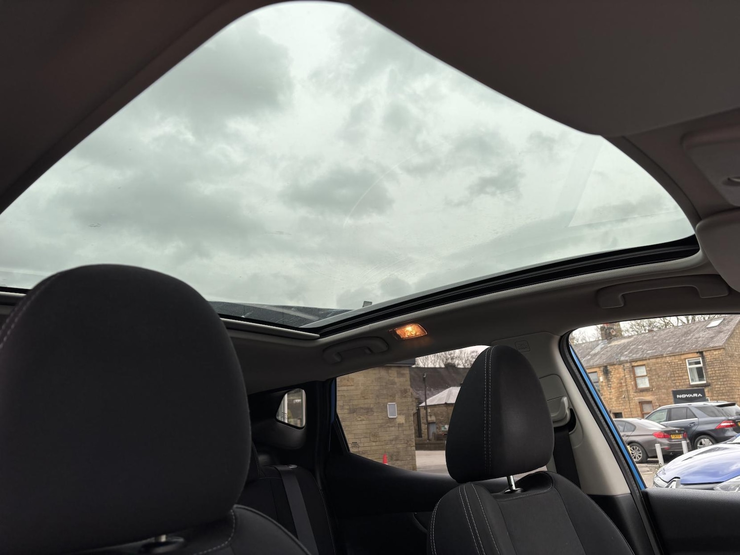 Used Nissan Qashqai 2017 for sale - 77697001: Photo 26