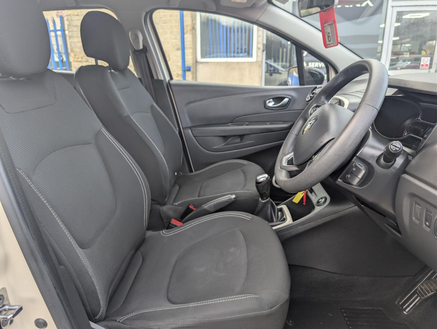 Used Renault Captur 2018 for sale - 77696987: Photo 28