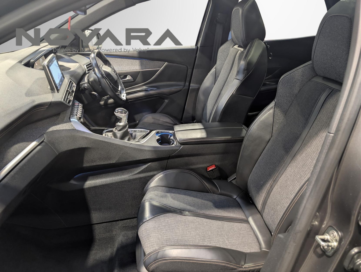 Used Peugeot 3008 2018 for sale - 77696990: Photo 42