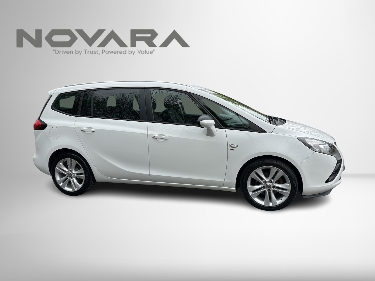 Used Vauxhall Zafira Tourer 2016 for sale - 77696970: Photo 18