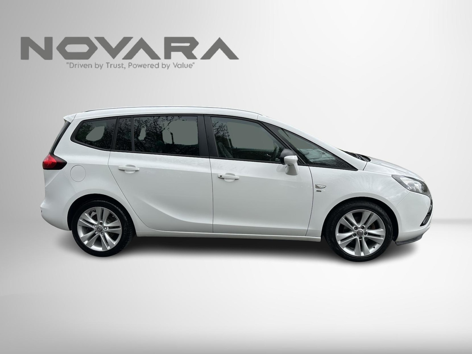 Used Vauxhall Zafira Tourer 2016 for sale - 77696970: Photo 19