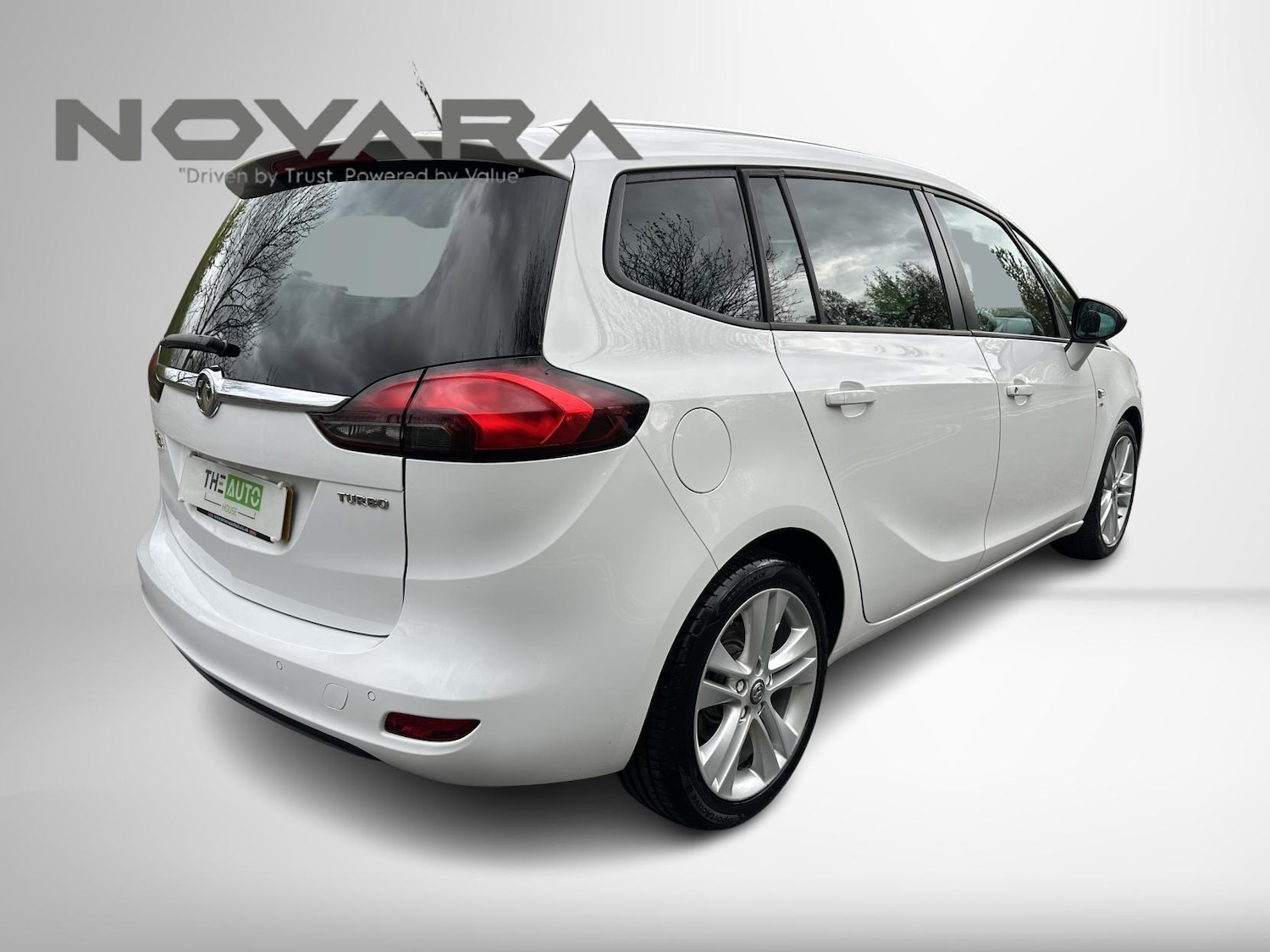 Used Vauxhall Zafira Tourer 2016 for sale - 77696970: Photo 24