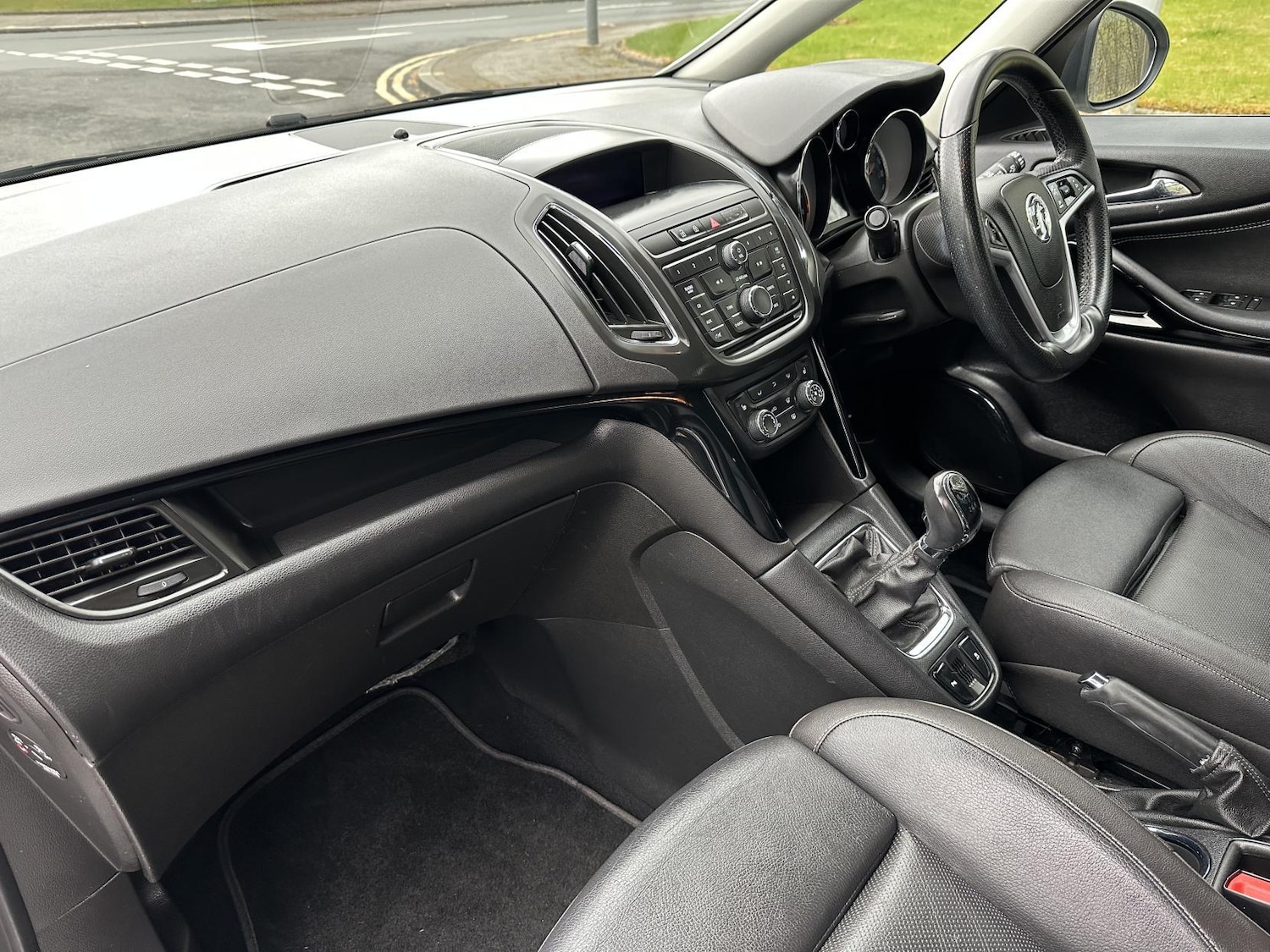 Used Vauxhall Zafira Tourer 2016 for sale - 77696970: Photo 26