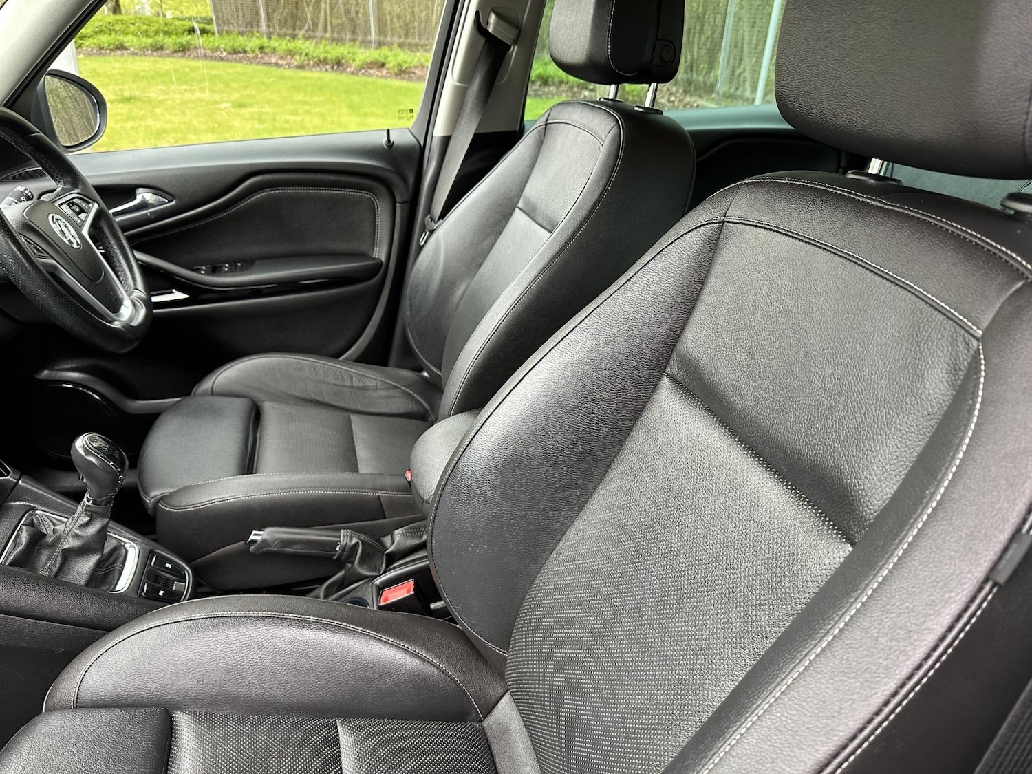 Used Vauxhall Zafira Tourer 2016 for sale - 77696970: Photo 28