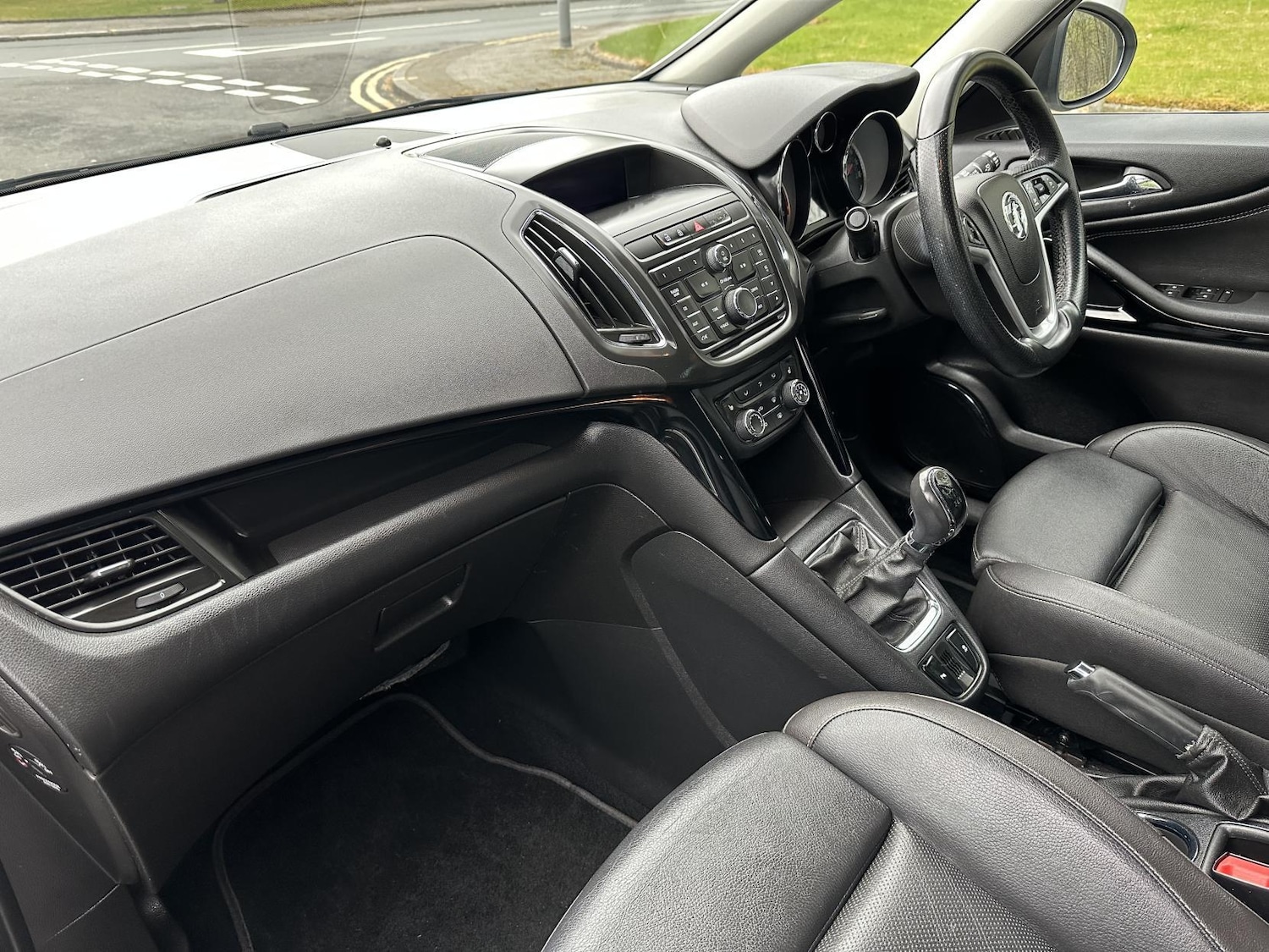 Used Vauxhall Zafira Tourer 2016 for sale - 77696970: Photo 29