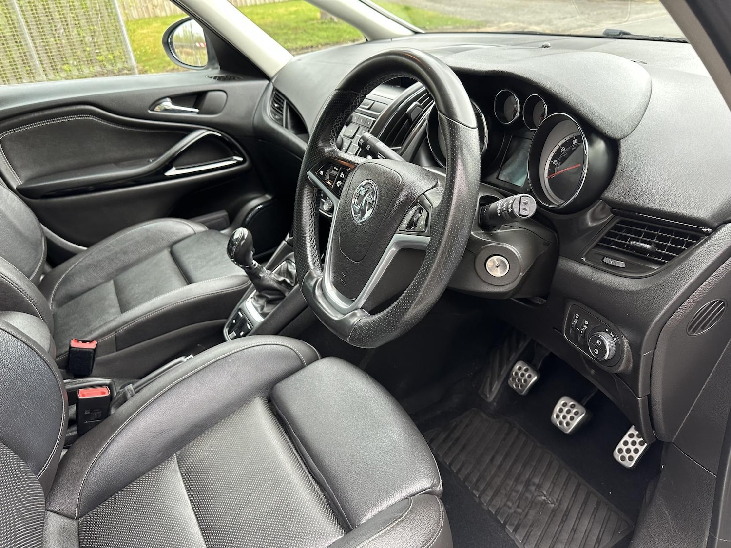 Used Vauxhall Zafira Tourer 2016 for sale - 77696970: Photo 40