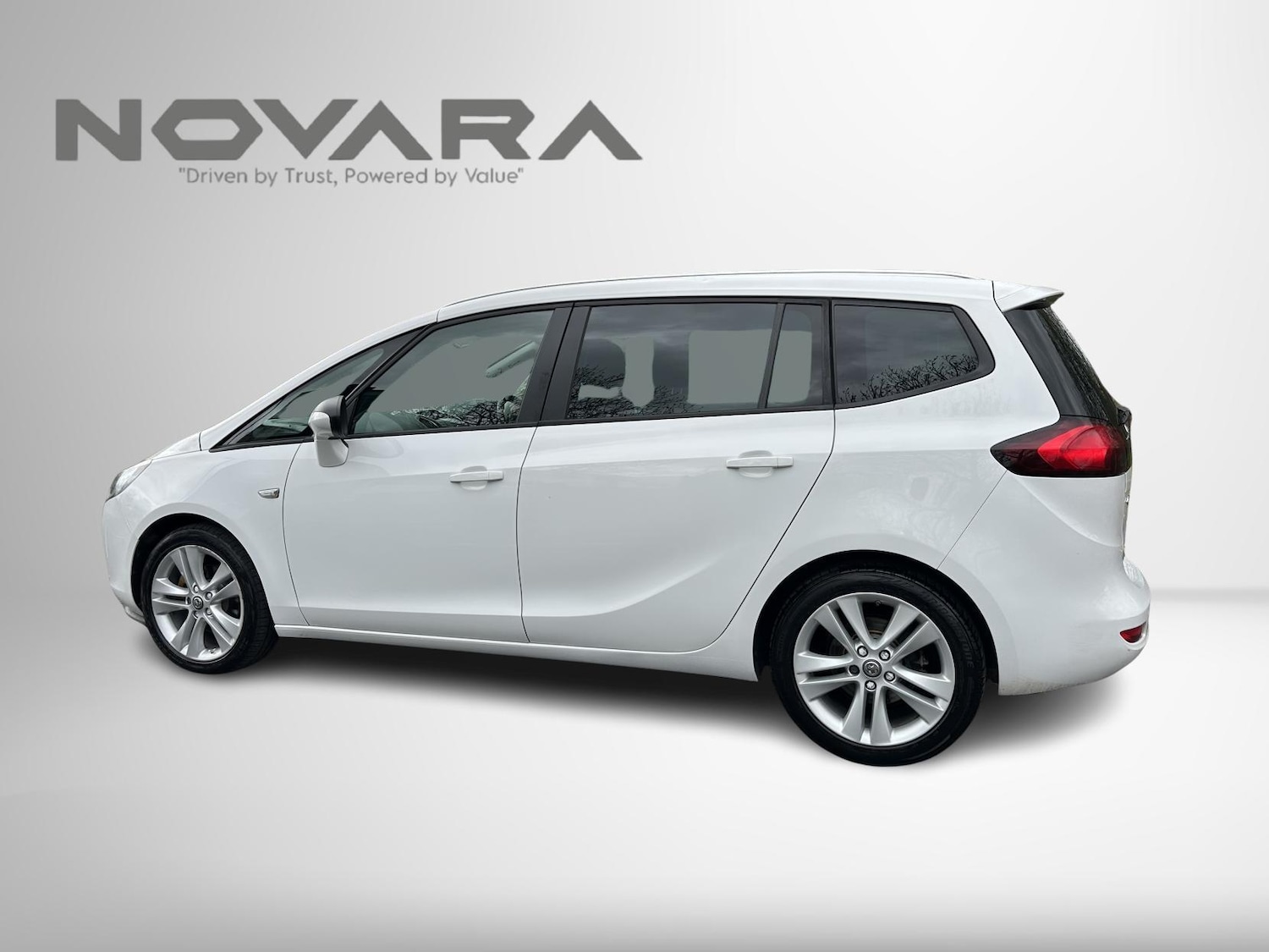 Used Vauxhall Zafira Tourer 2016 for sale - 77696970: Photo 8