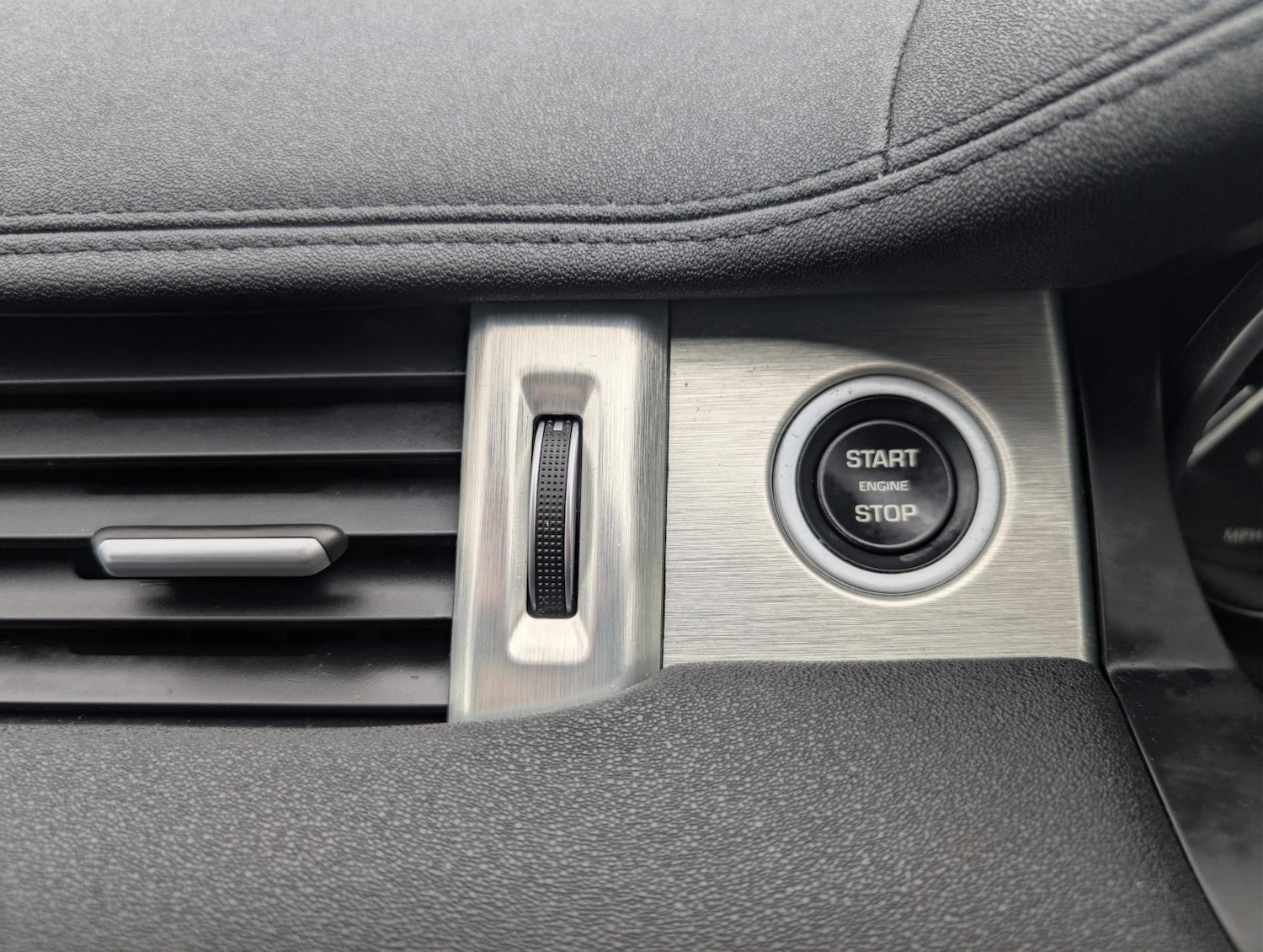 Used Land Rover Range Rover Evoque 2018 for sale - 77696969: Photo 31