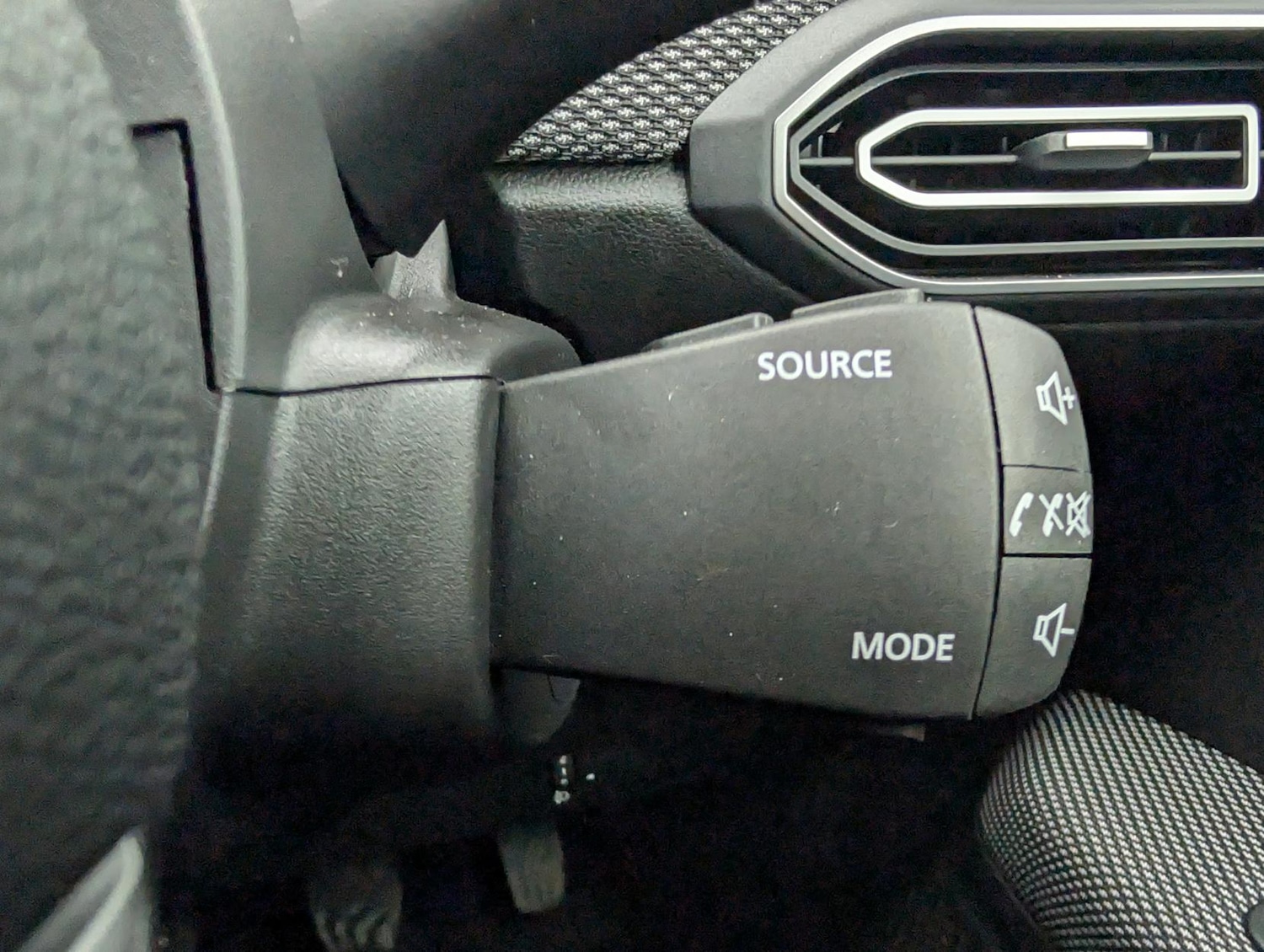 Used Dacia Sandero 2024 for sale - 77696979: Photo 25