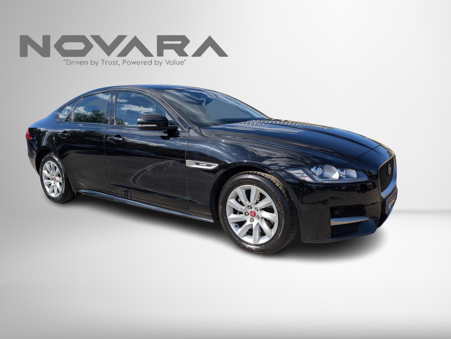 Used Jaguar XF 2018 for sale - 77762997: Photo 4