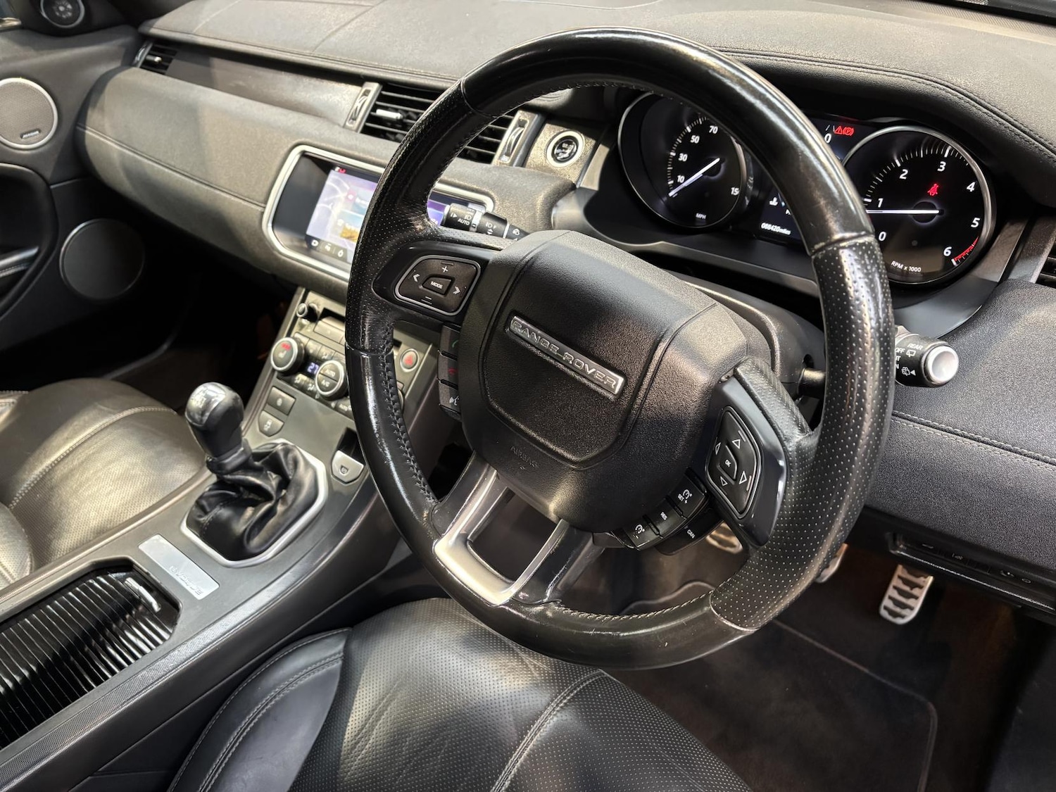 Used Land Rover Range Rover Evoque 2017 for sale - 77696976: Photo 32