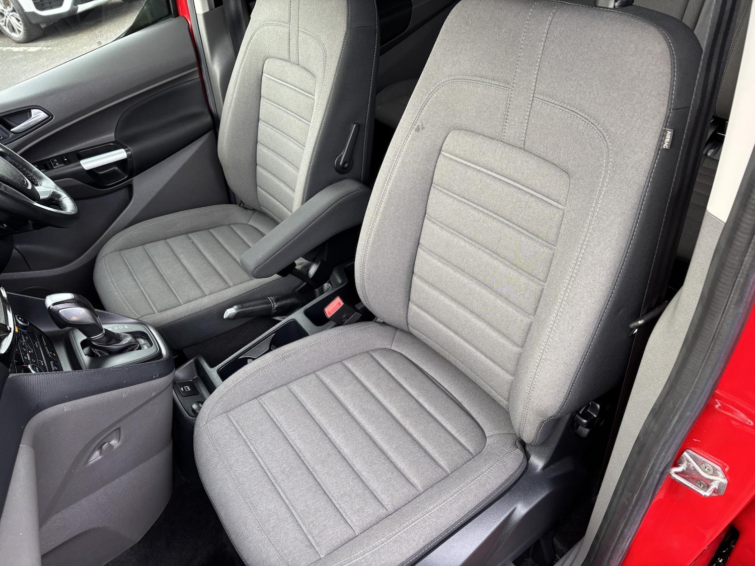 Used Ford Grand Tourneo Connect 2020 for sale - 77696981: Photo 37