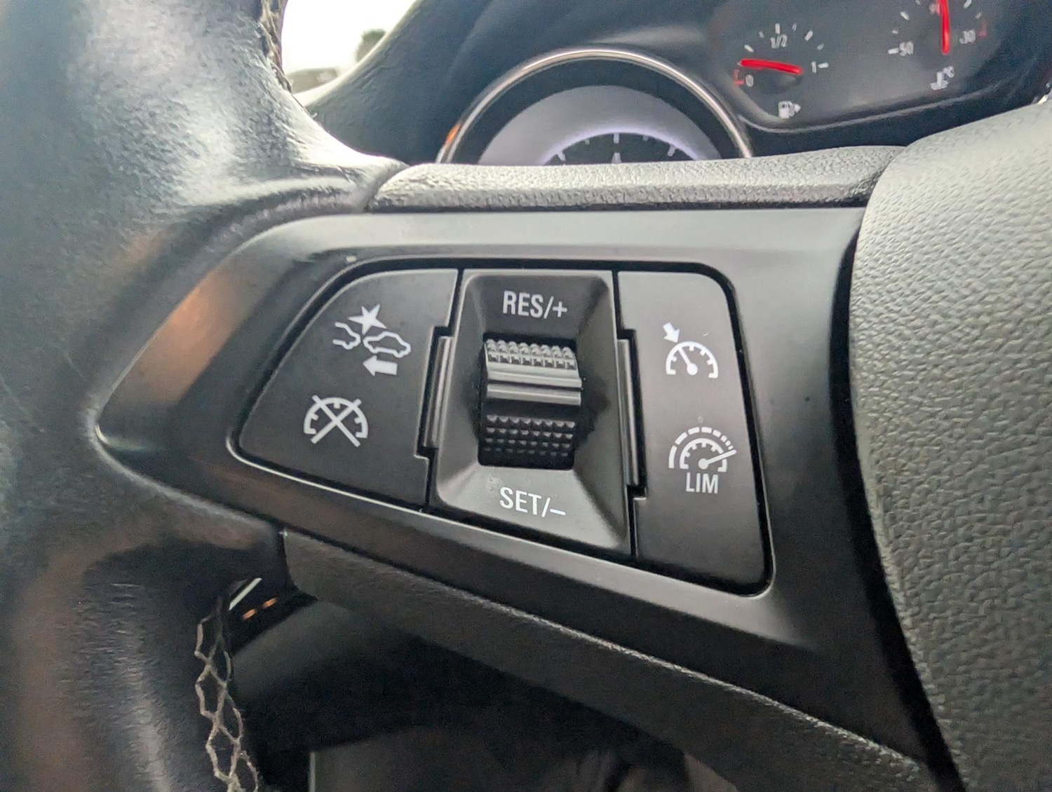 Used Vauxhall Astra 2017 for sale - 77691063: Photo 25