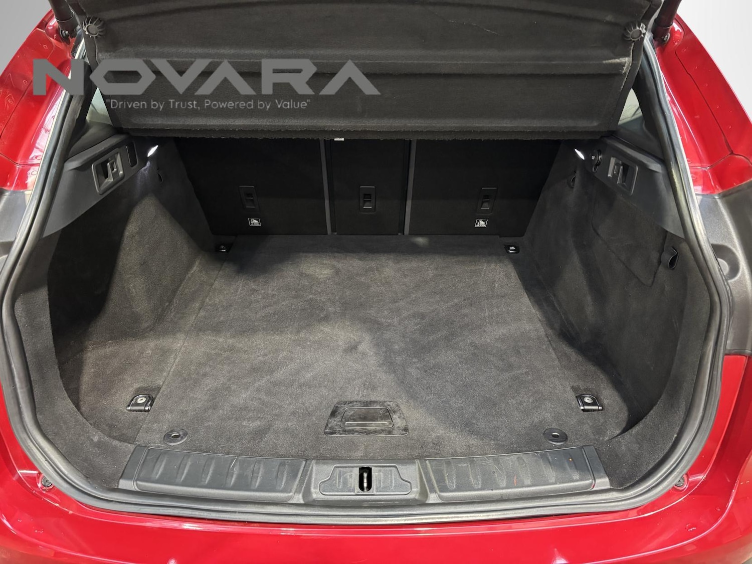 Used Jaguar F-Pace 2016 for sale - 77696985: Photo 17