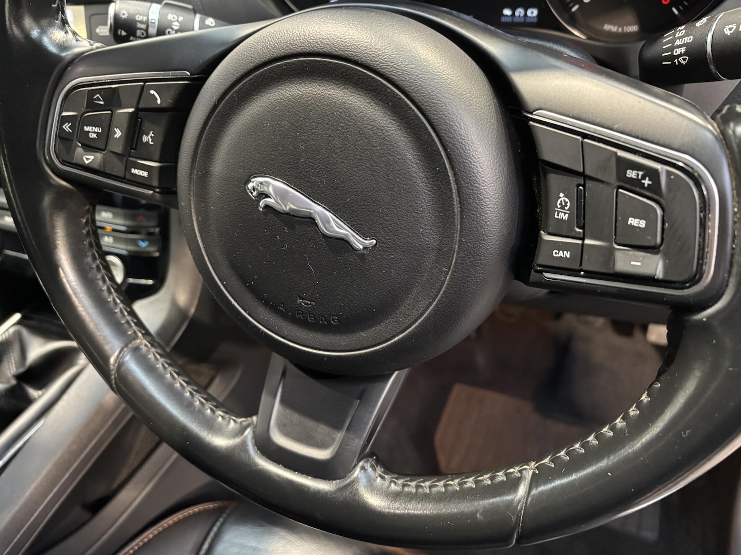 Used Jaguar F-Pace 2016 for sale - 77696985: Photo 26