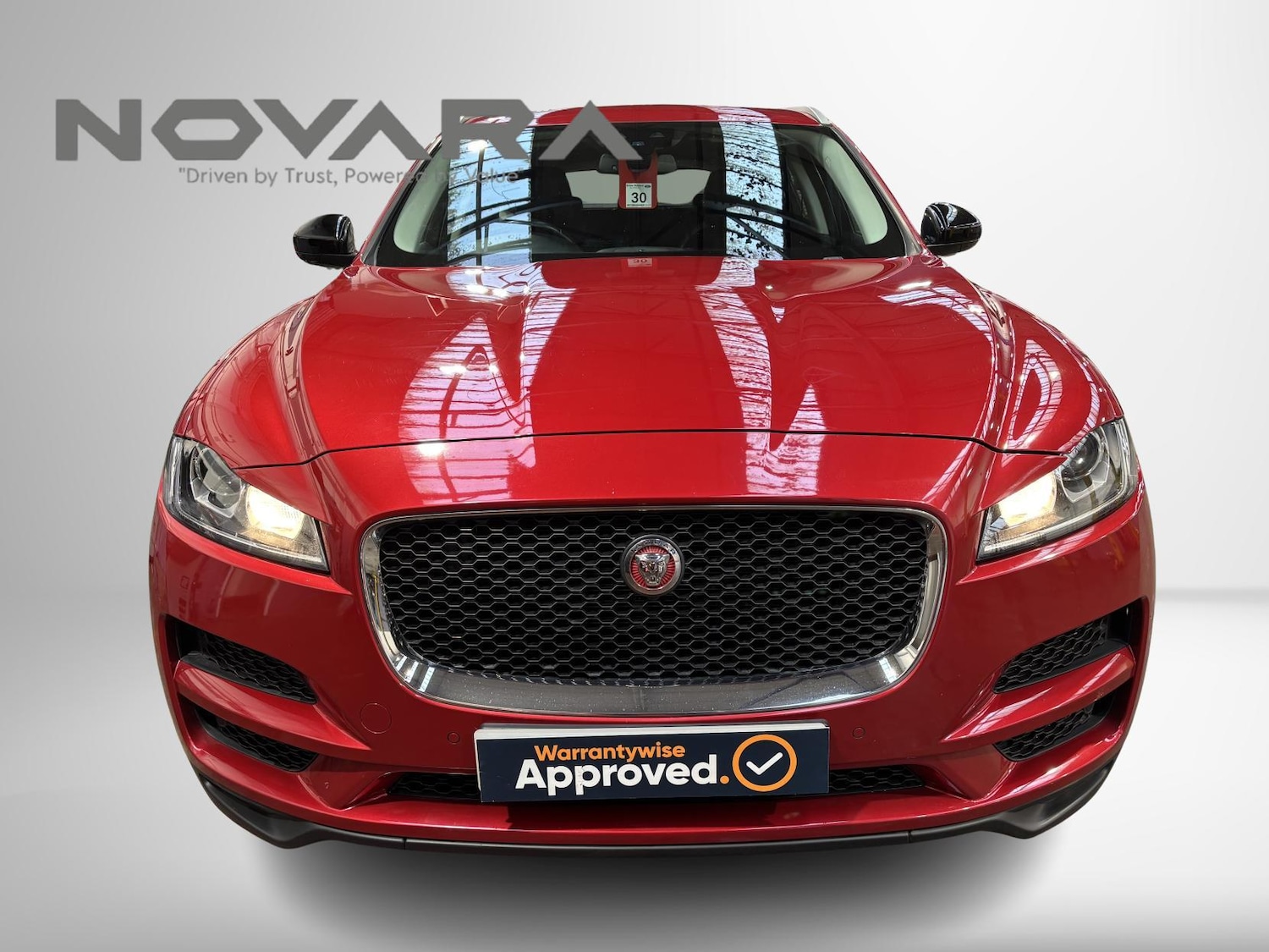 Used Jaguar F-Pace 2016 for sale - 77696985: Photo 4