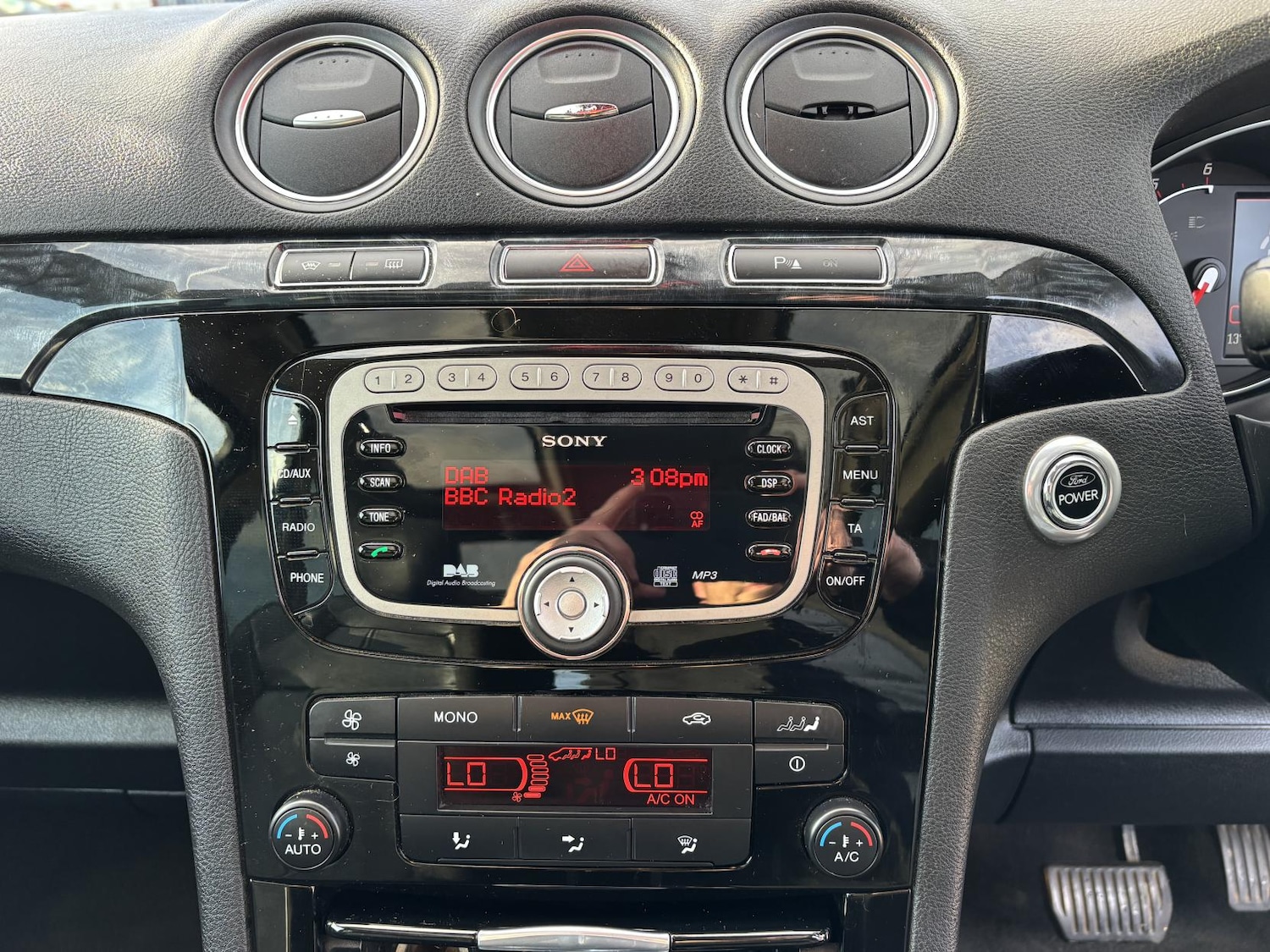 Used Ford Galaxy 2013 for sale - 77696993: Photo 28