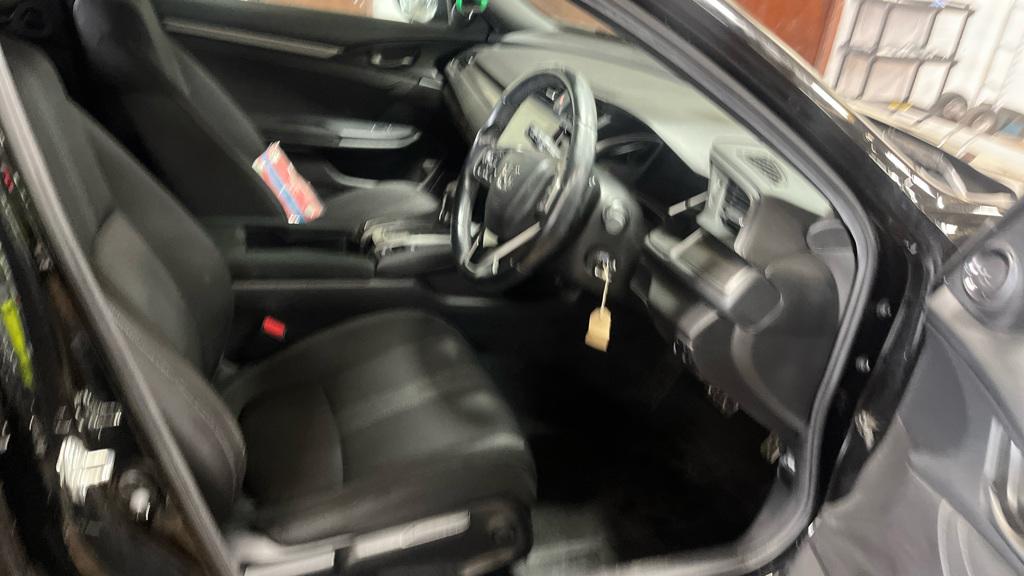 Used Honda Civic 2018 for sale - 77833764: Photo 10