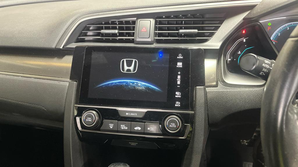 Used Honda Civic 2018 for sale - 77833764: Photo 11