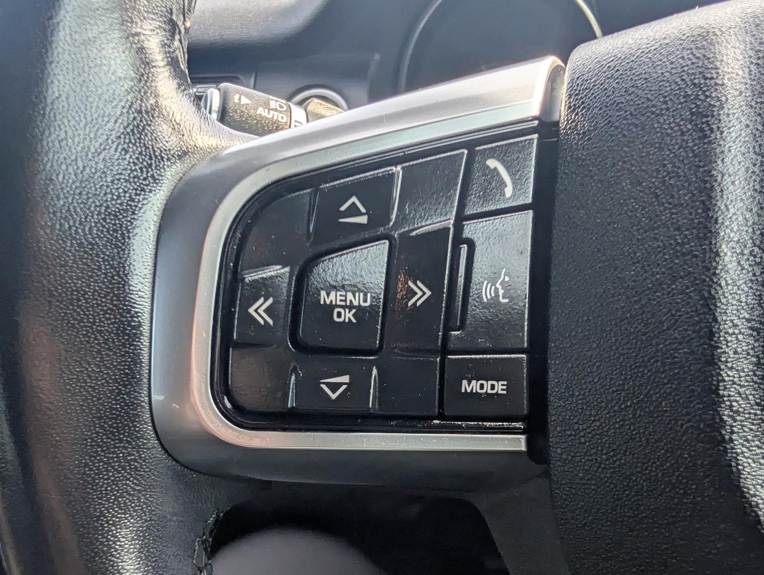 Used Land Rover Discovery Sport 2019 for sale - 77975669: Photo 32