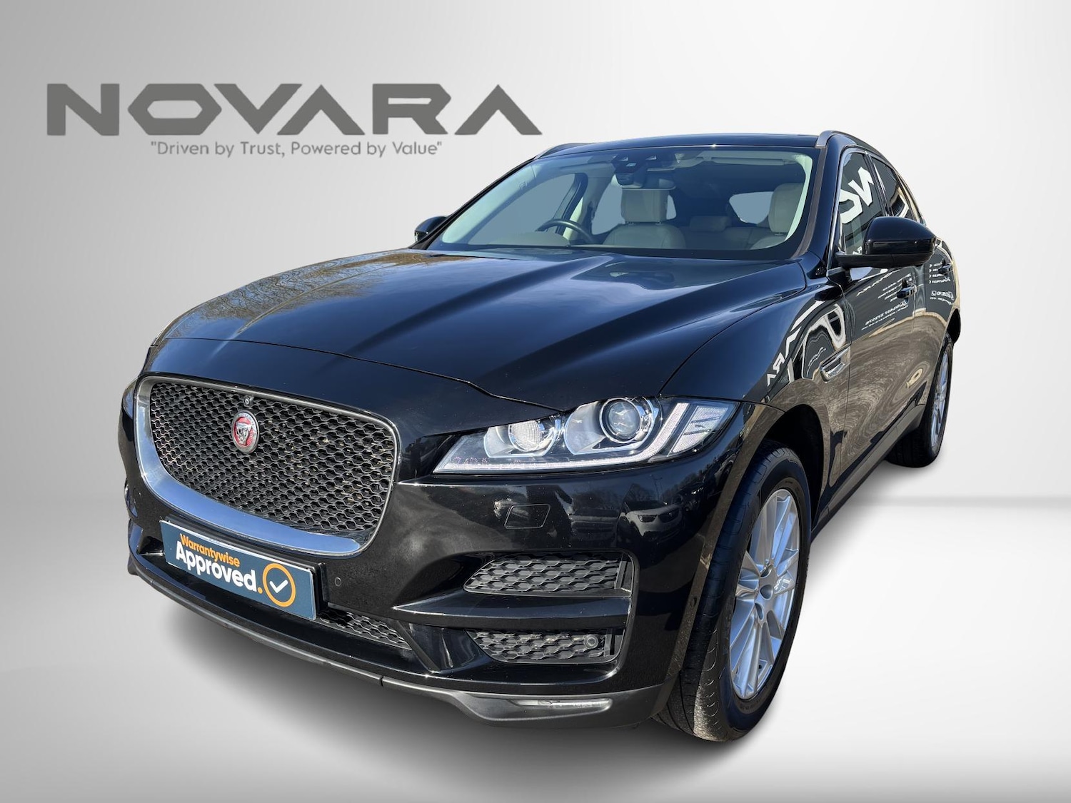 Used Jaguar F-Pace 2018 for sale - 78028182: Photo 3