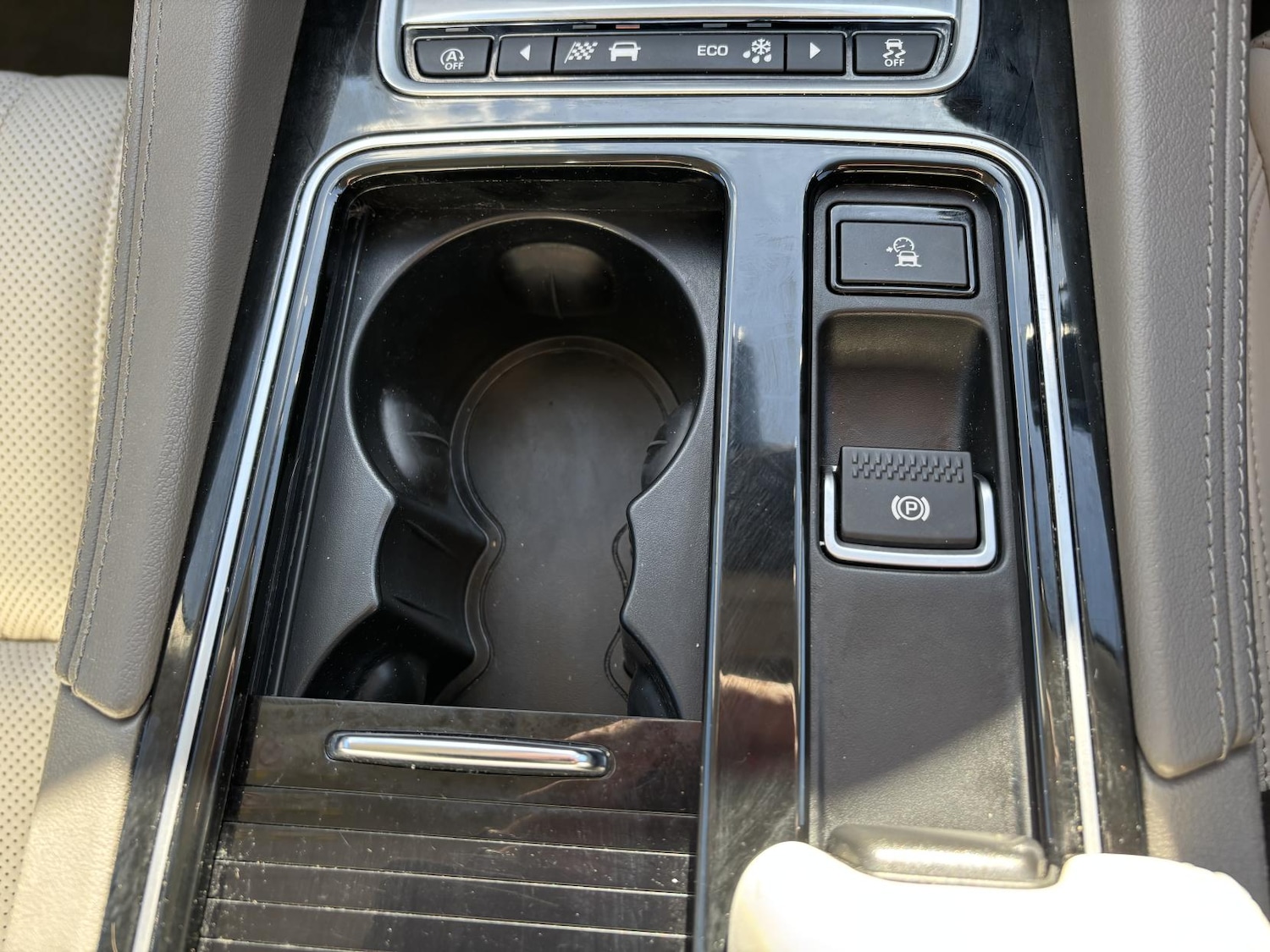 Used Jaguar F-Pace 2018 for sale - 78028182: Photo 33