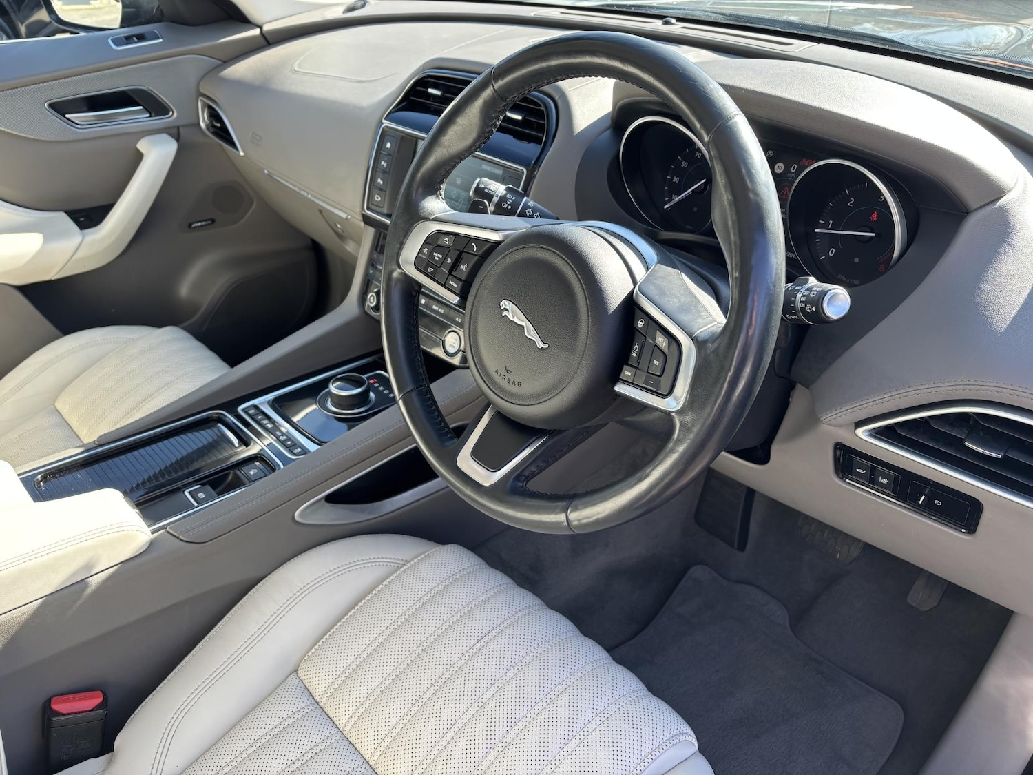 Used Jaguar F-Pace 2018 for sale - 78028182: Photo 39