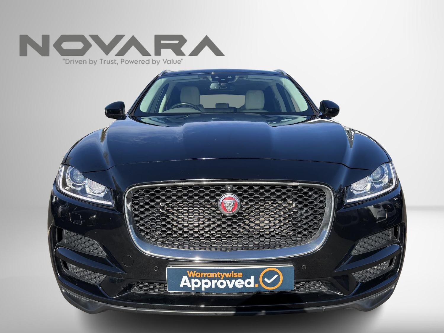 Used Jaguar F-Pace 2018 for sale - 78028182: Photo 4