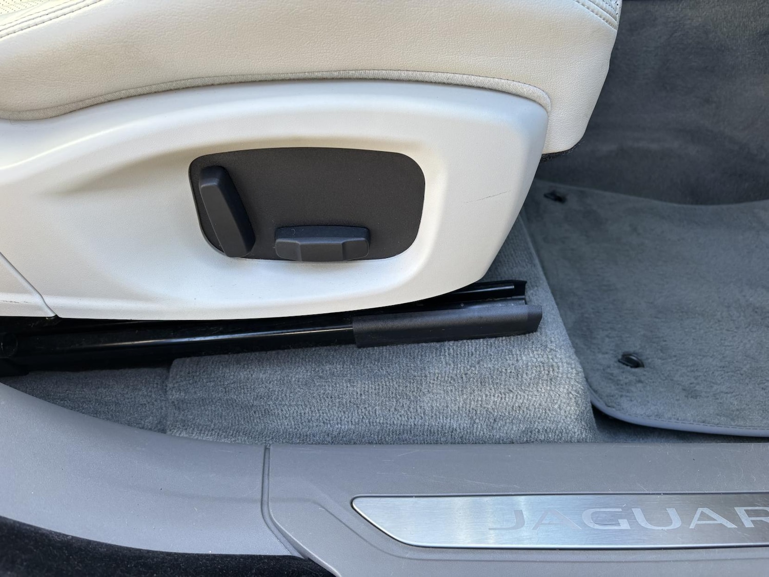 Used Jaguar F-Pace 2018 for sale - 78028182: Photo 43