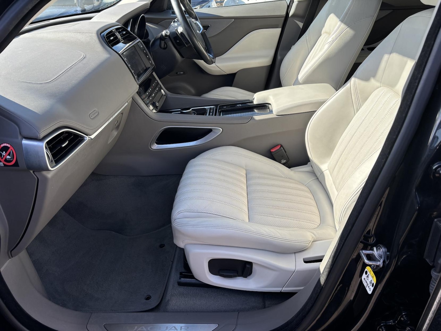 Used Jaguar F-Pace 2018 for sale - 78028182: Photo 45