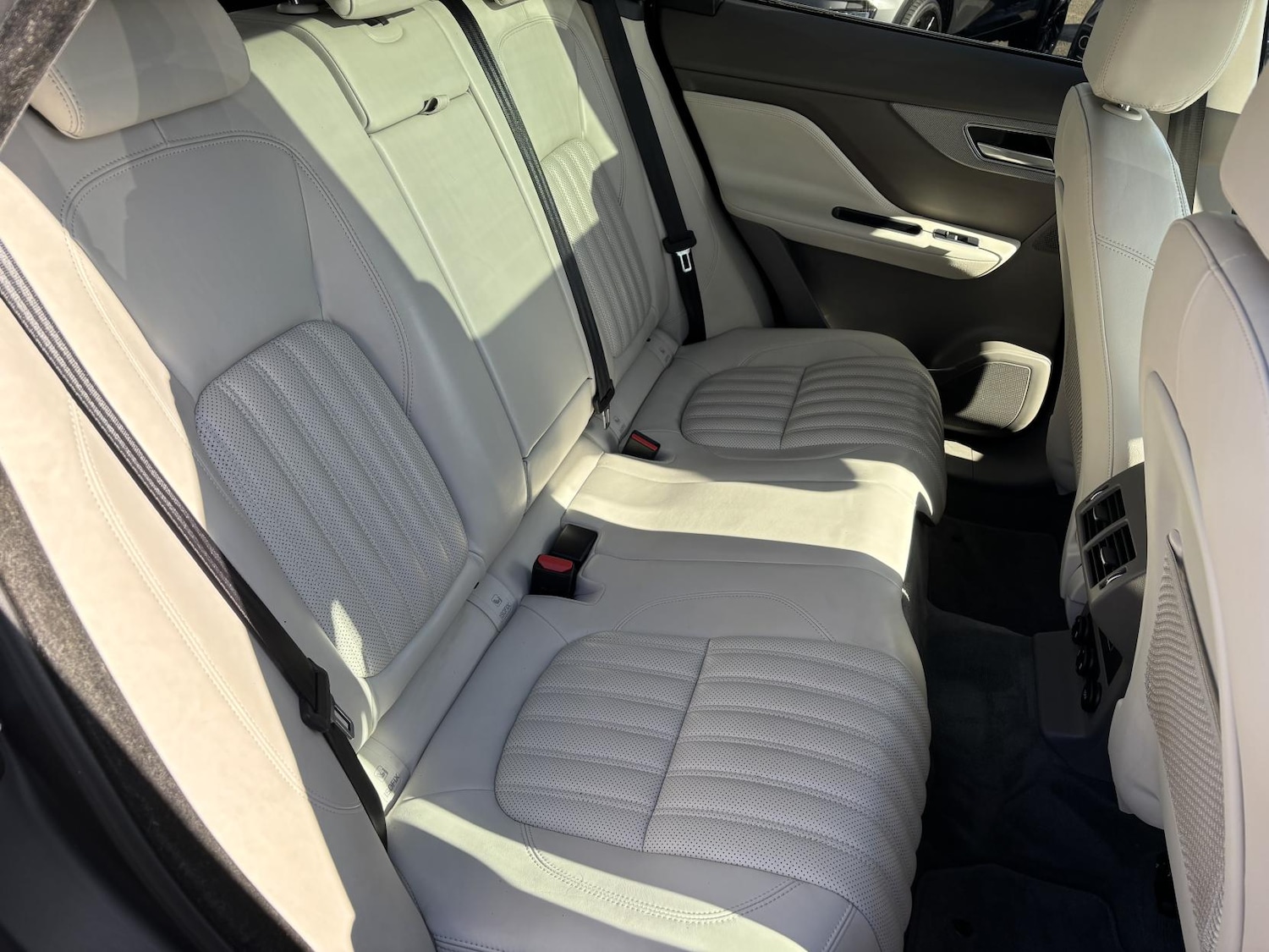 Used Jaguar F-Pace 2018 for sale - 78028182: Photo 51