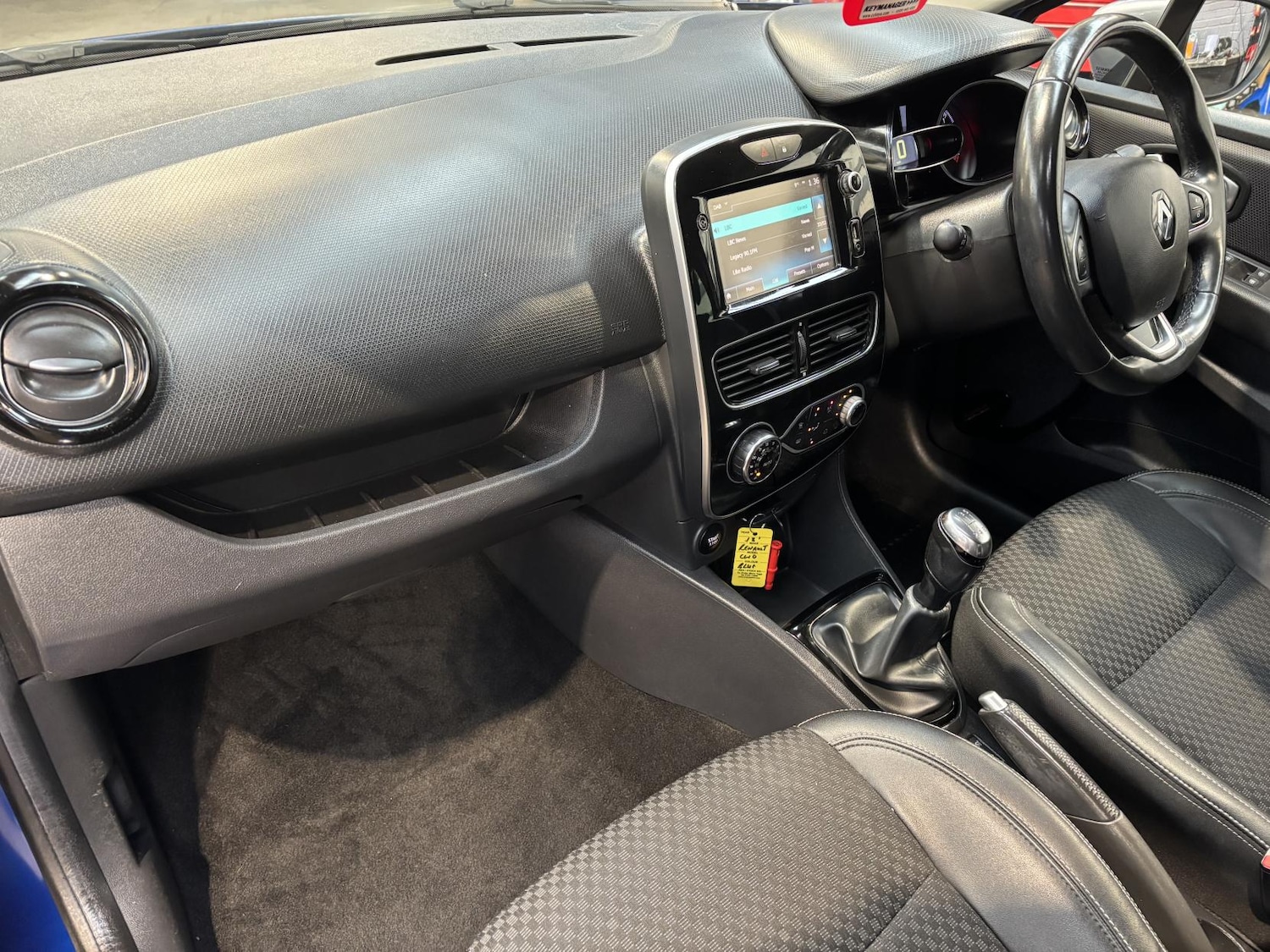 Used Renault Clio 2018 for sale - 77697003: Photo 39