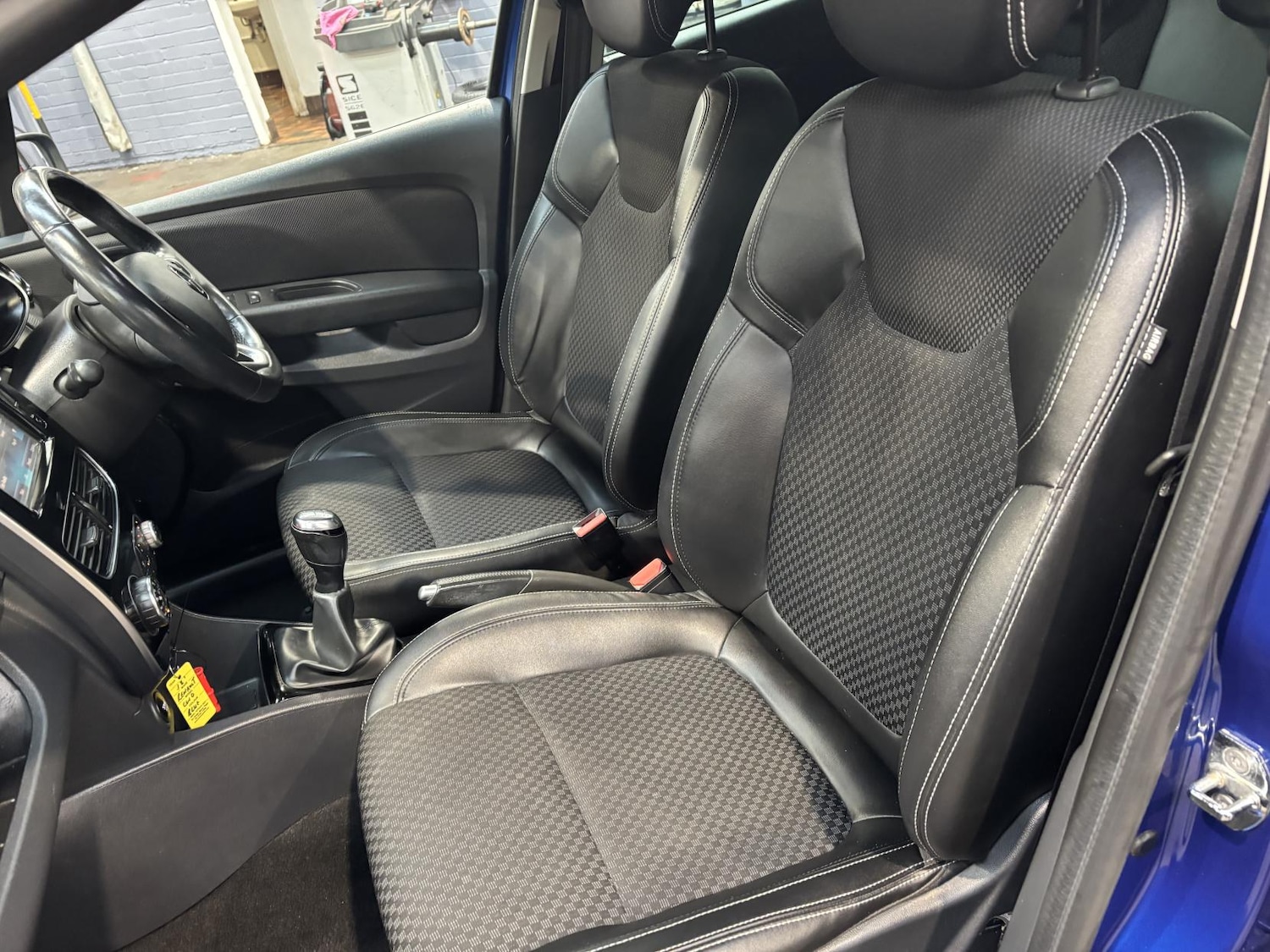 Used Renault Clio 2018 for sale - 77697003: Photo 41