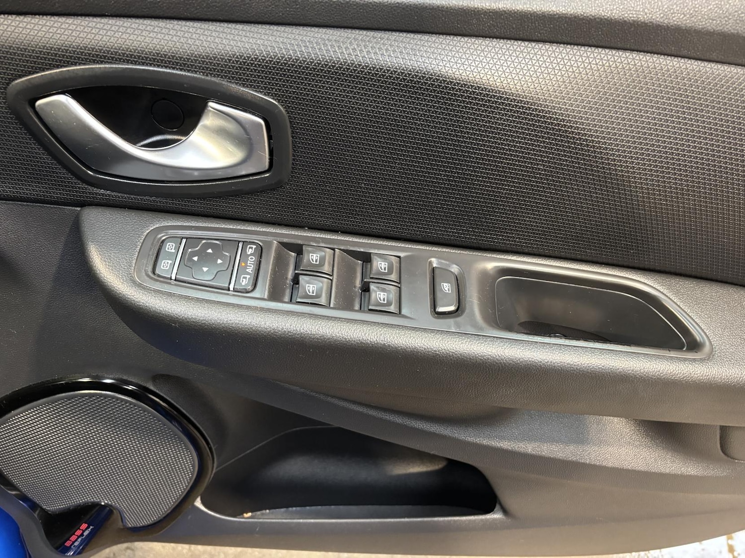 Used Renault Clio 2018 for sale - 77697003: Photo 47