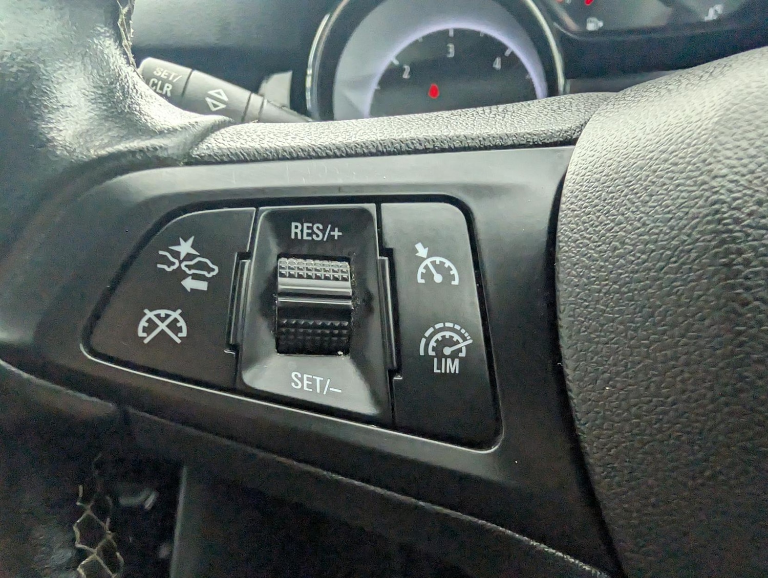 Used Vauxhall Astra 2017 for sale - 77696996: Photo 29