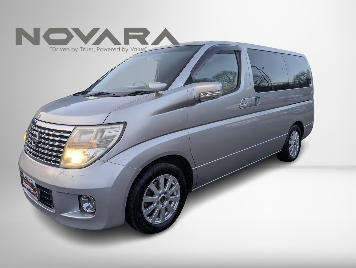 Used Nissan Elgrand 2022 for sale - 77697000: Photo 2