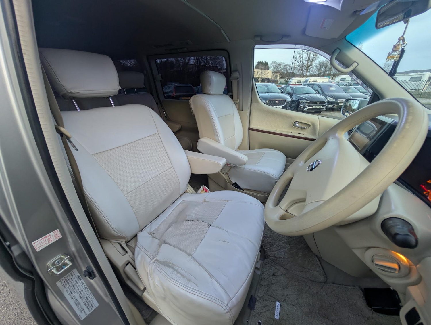 Used Nissan Elgrand 2022 for sale - 77697000: Photo 27