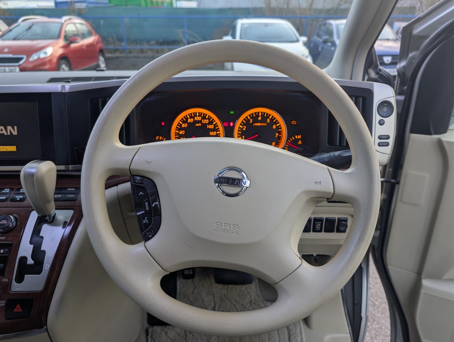 Used Nissan Elgrand 2022 for sale - 77697000: Photo 30