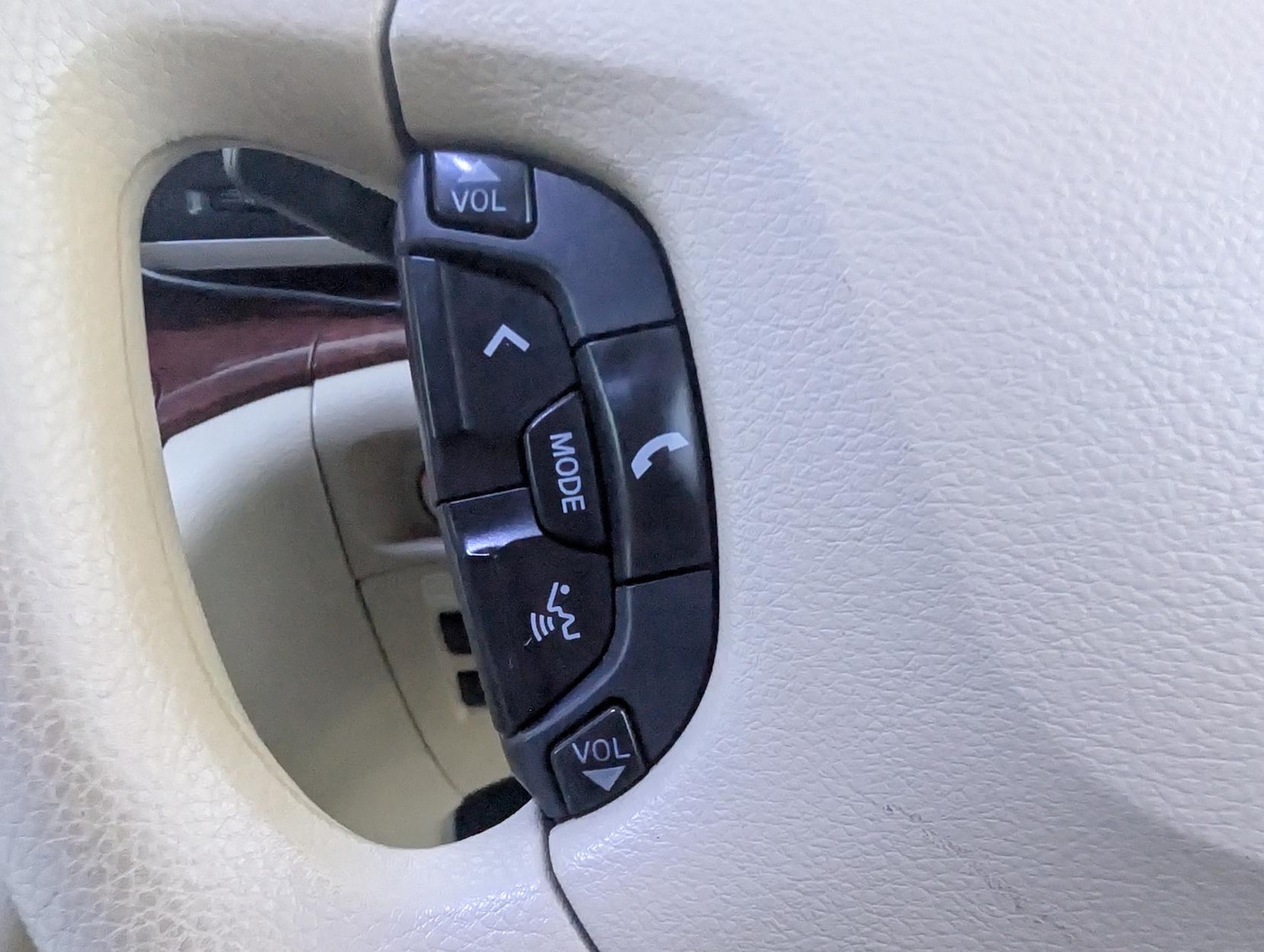 Used Nissan Elgrand 2022 for sale - 77697000: Photo 31