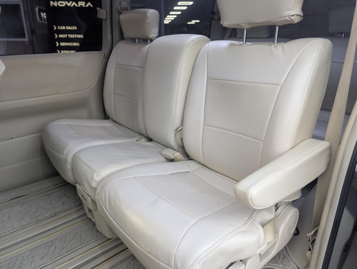 Used Nissan Elgrand 2022 for sale - 77697000: Photo 41