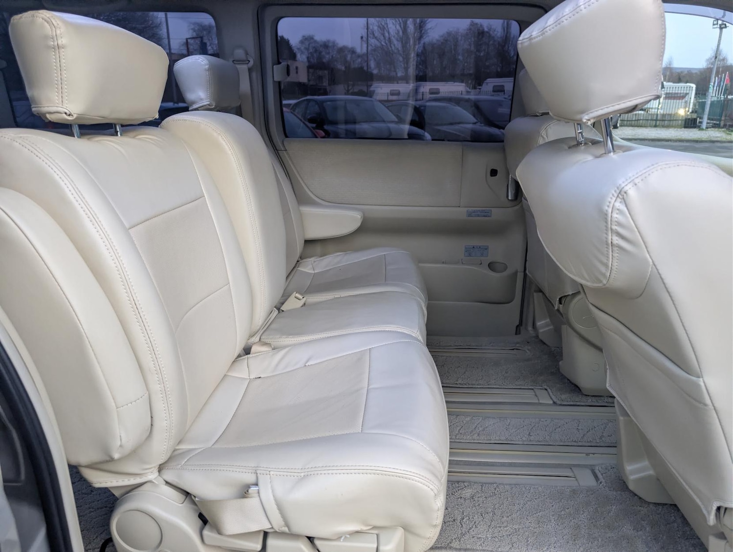 Used Nissan Elgrand 2022 for sale - 77697000: Photo 44